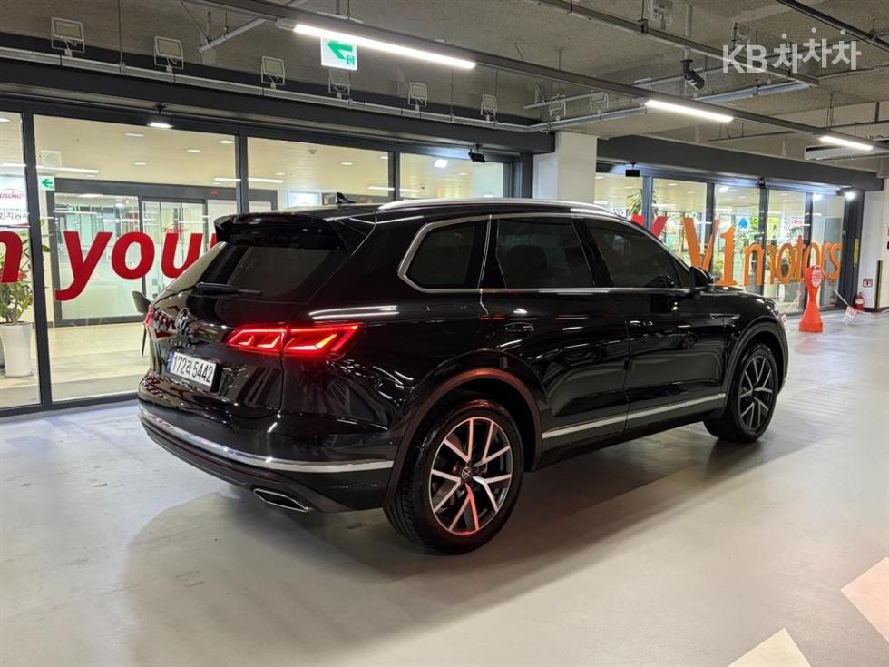 Volkswagen Touareg Prestige — фото 4