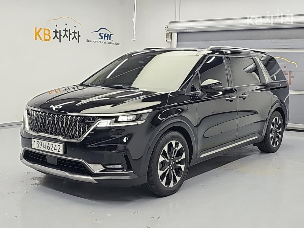 Kia Carnival SIGNATURE — фото 1