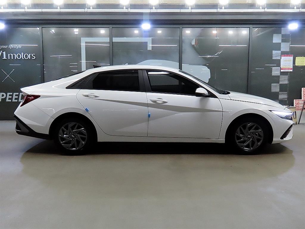 Hyundai Avante — фото 3