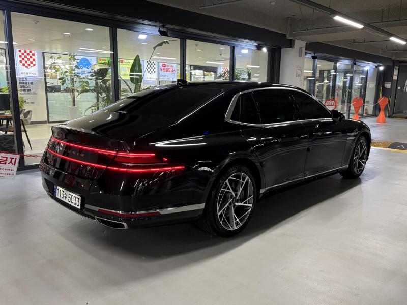 Genesis G90 BASE MODEL — фото 4