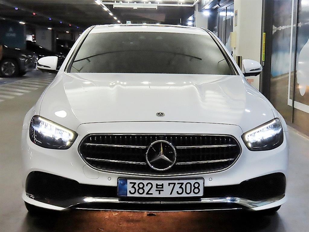 Mercedes-Benz E-Class Exclusive — фото 2