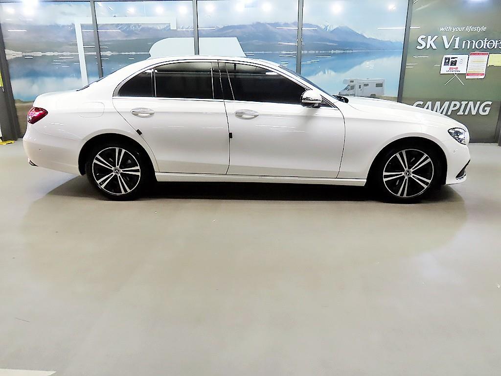 Mercedes-Benz E-Class Exclusive — фото 3