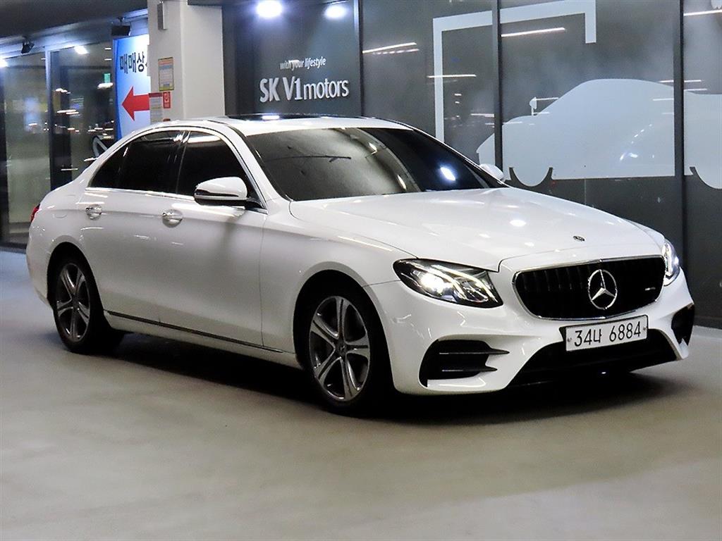 Mercedes-Benz E-Class Exclusive — фото 1