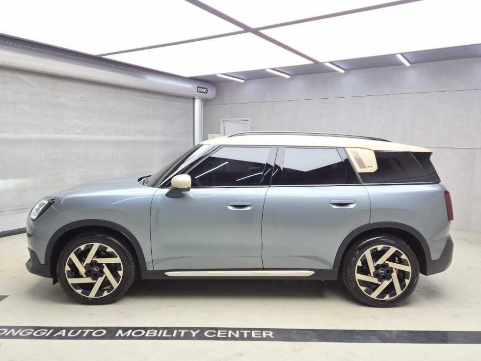 Mini Countryman BASE MODEL — фото 4