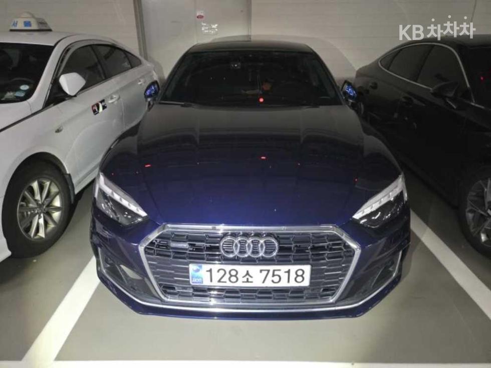 Audi A5 BASE MODEL — фото 1