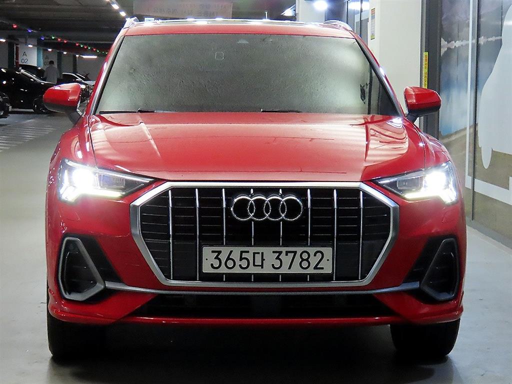Audi Q3 Premium — фото 2