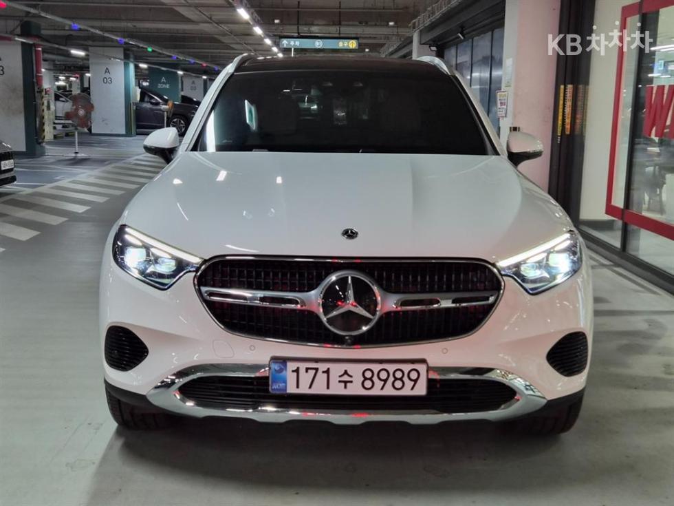 Mercedes-Benz GLC-Class BASE MODEL — фото 2