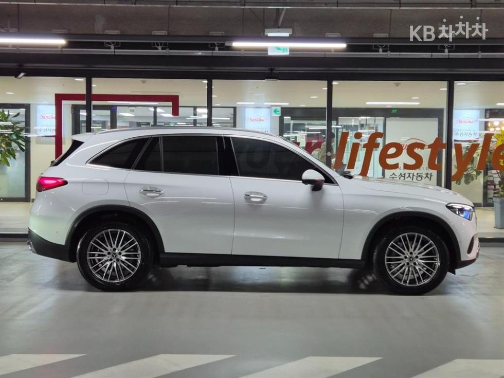 Mercedes-Benz GLC-Class BASE MODEL — фото 3
