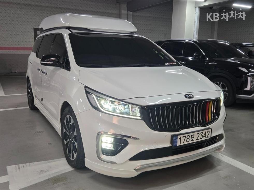 Kia Carnival Noblesse Special — фото 2
