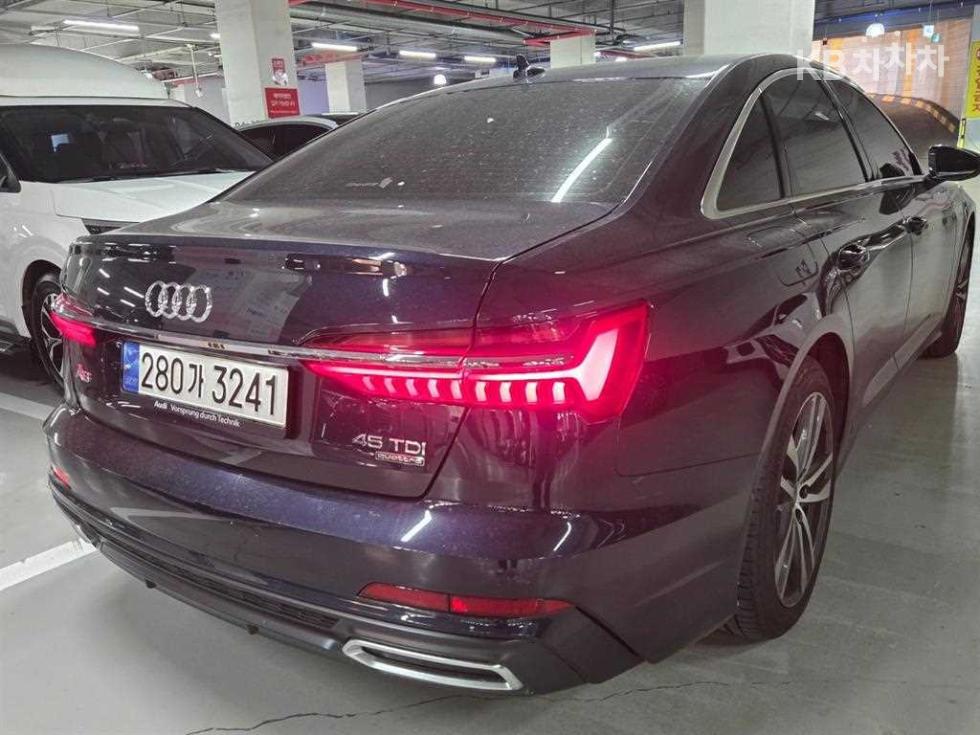 Audi A6 Premium — фото 4