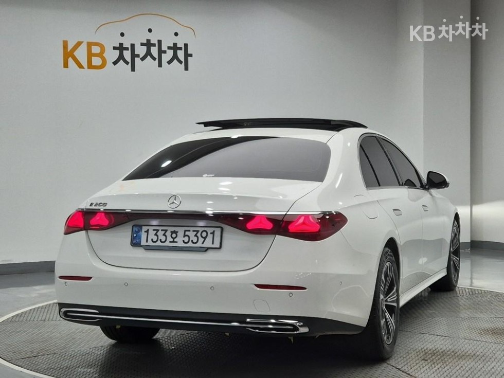 Mercedes-Benz E-Class Avantgrade — фото 3