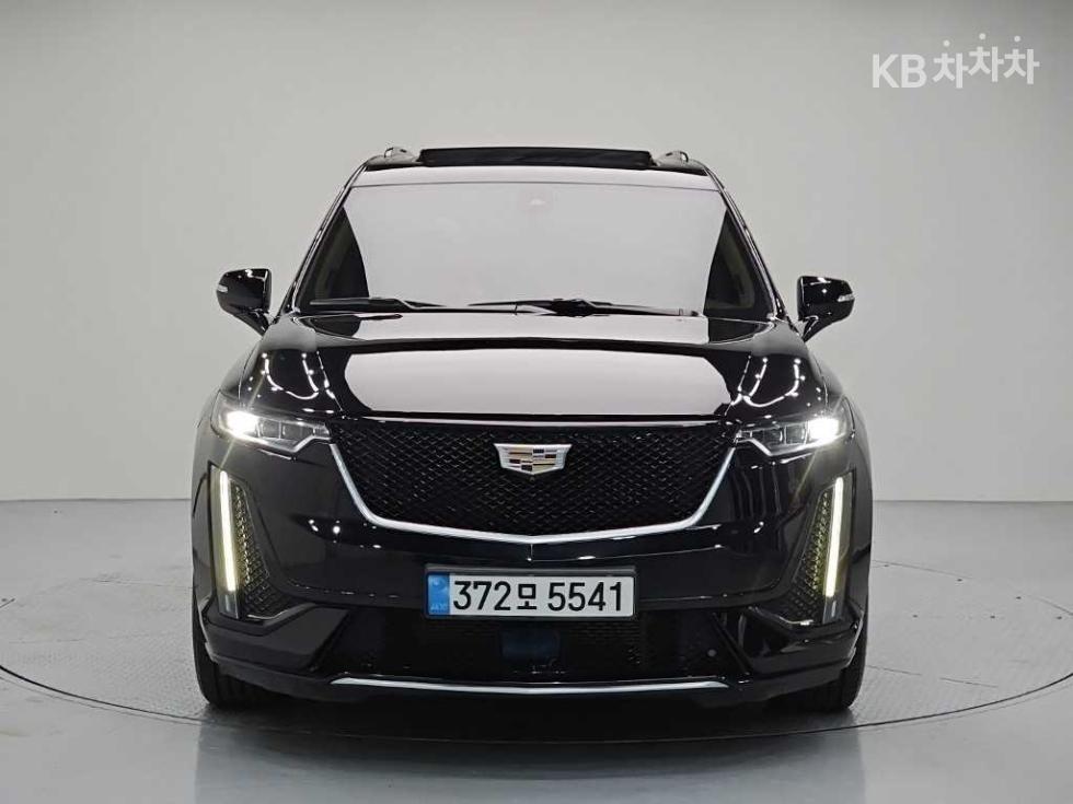 Cadillac XT6 SPORT — фото 2
