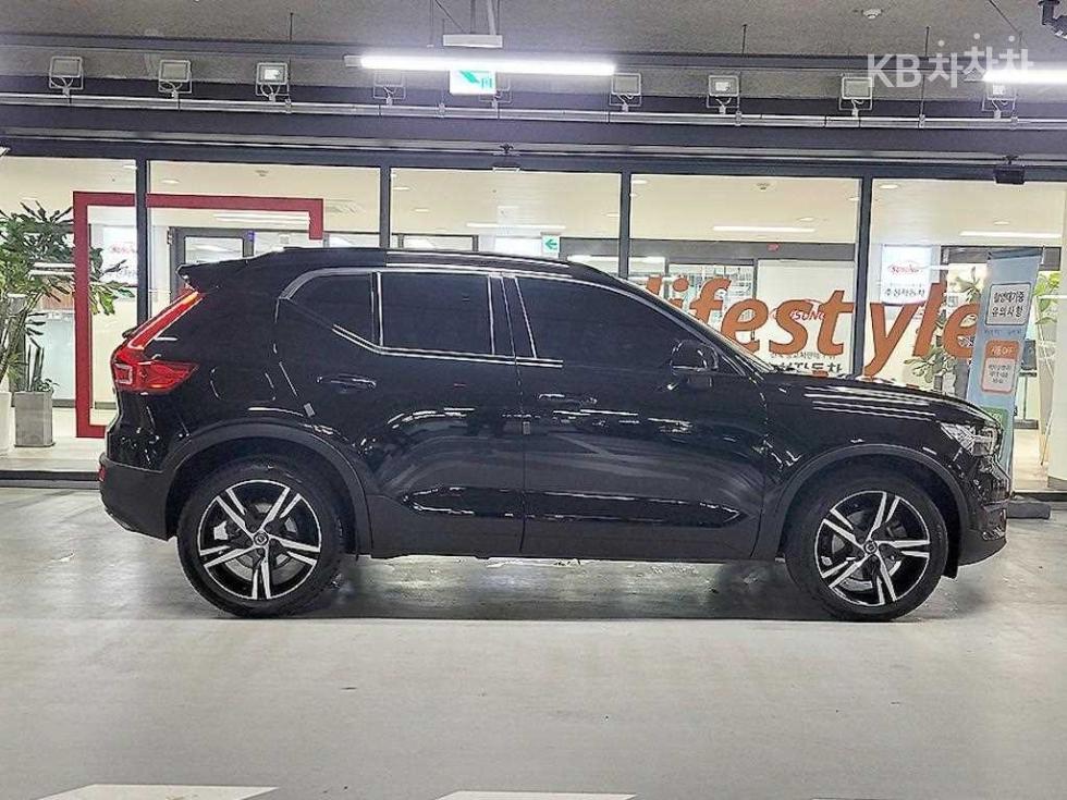Volvo XC40 R-Design — фото 3