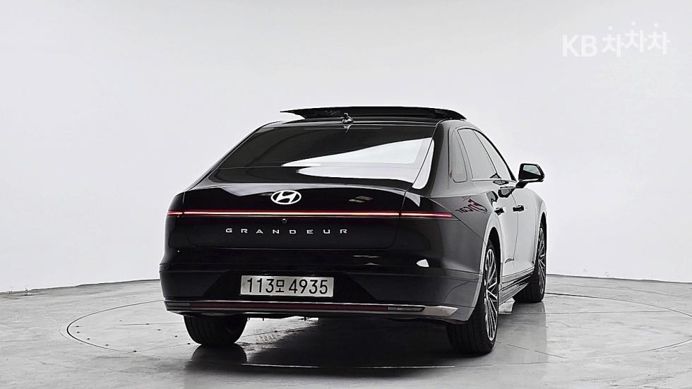 Hyundai Grandeur CALLIGRAPHY — фото 3