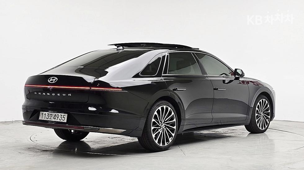 Hyundai Grandeur CALLIGRAPHY — фото 4