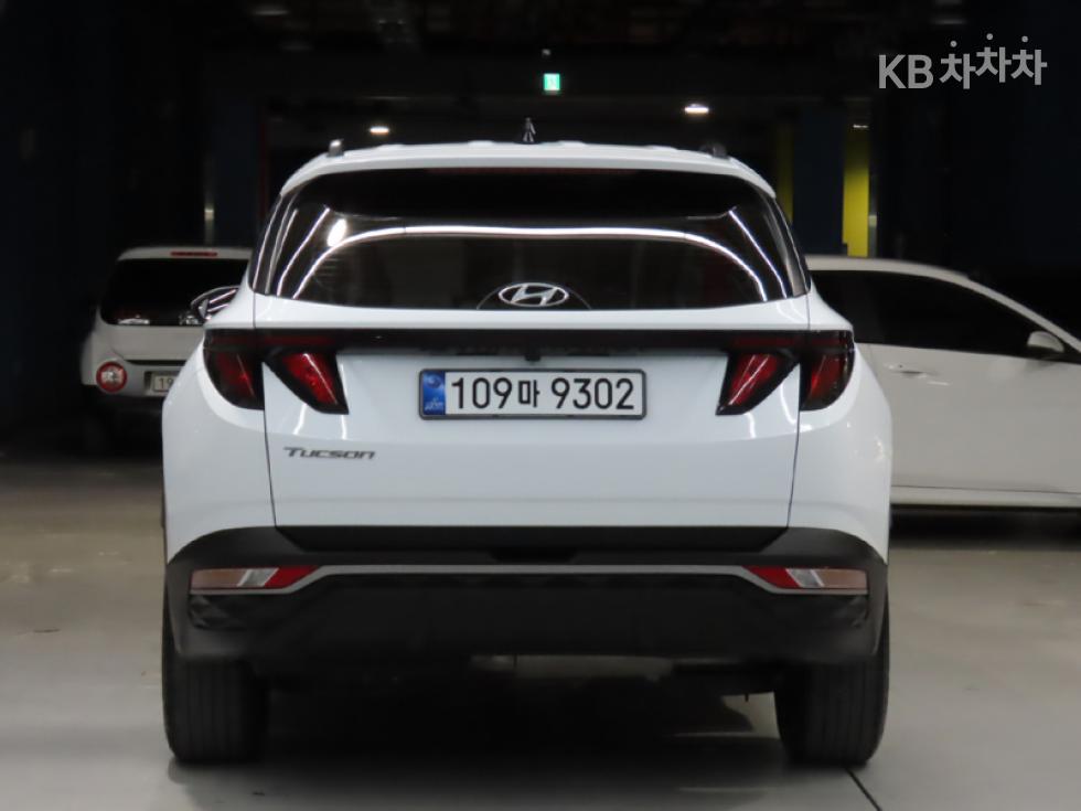 Hyundai Premium — фото 3