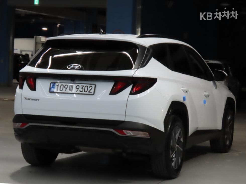 Hyundai Premium — фото 4