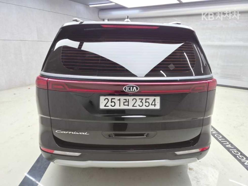 Kia Carnival PRESTIGE — фото 3