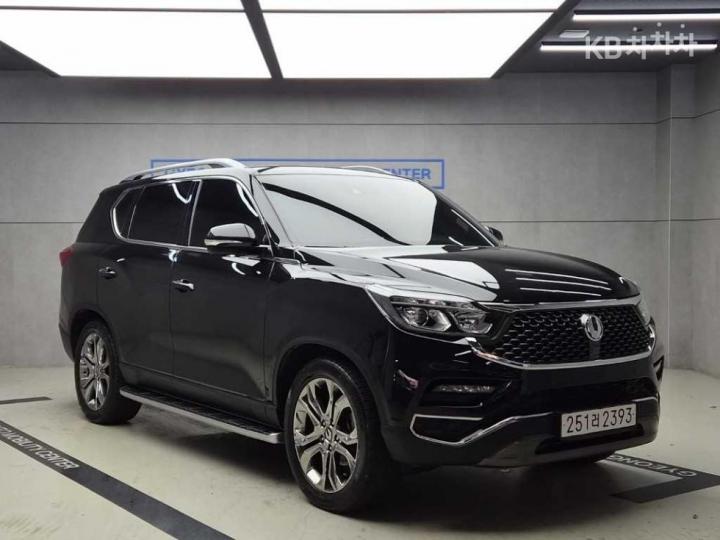 KG Mobility Rexton White Edition