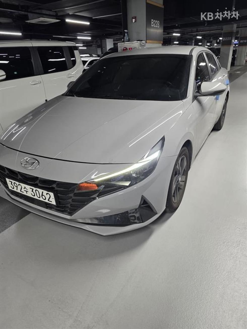 Hyundai Avante — фото 2
