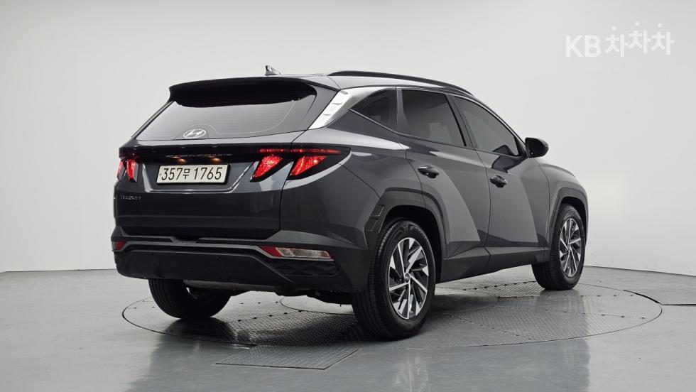 Hyundai Premium — фото 2