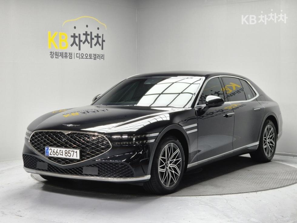 Genesis G90 BASE MODEL — фото 1