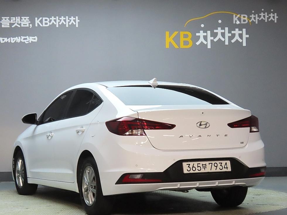 Hyundai Avante Smart — фото 4