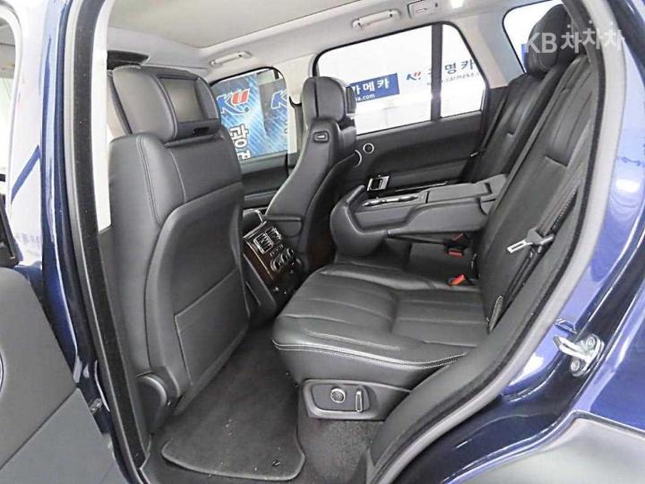 Land Rover Range Rover New 4.4 SDV8 Vogue SE 405 7