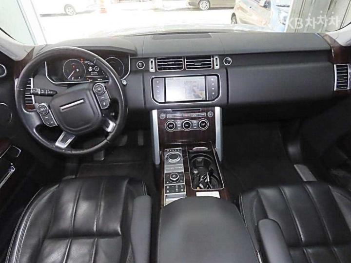 Land Rover Range Rover New 4.4 SDV8 Vogue SE 405 8