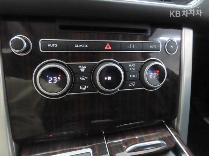 Land Rover Range Rover New 4.4 SDV8 Vogue SE 405 10