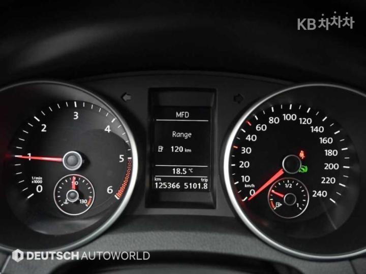 Volkswagen Golf 2.0 TDI MK6 2009-2013 9