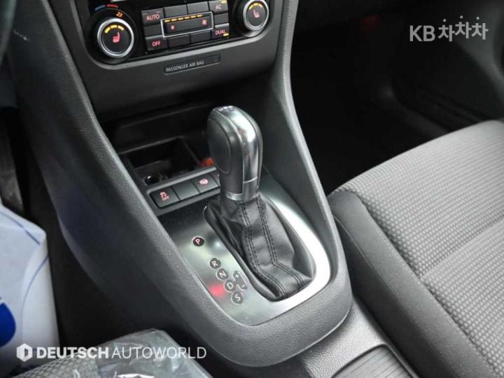 Volkswagen Golf 2.0 TDI MK6 2009-2013 10