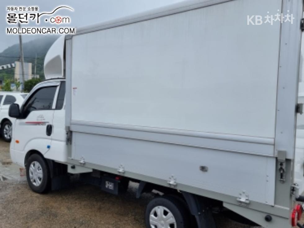 2023 - kia bongo iii