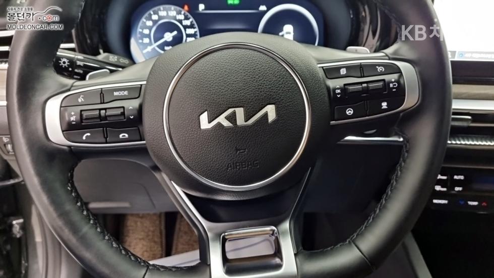 2023 - kia k5