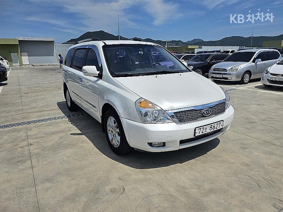 2012 - kia carnival