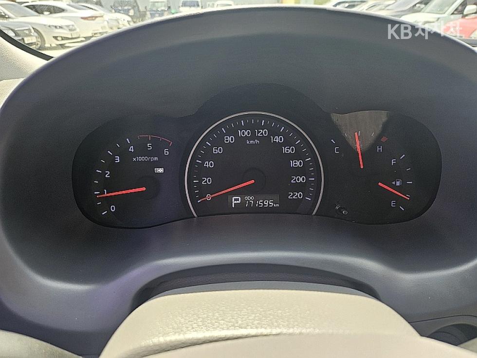 2012 - kia carnival