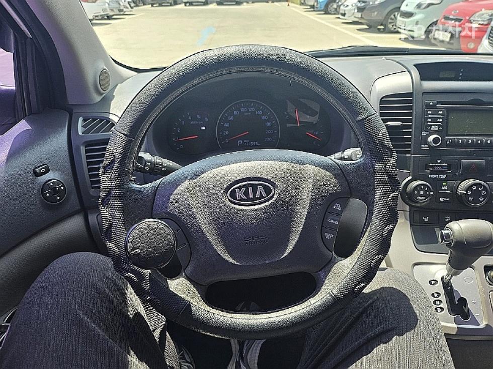 2012 - kia carnival