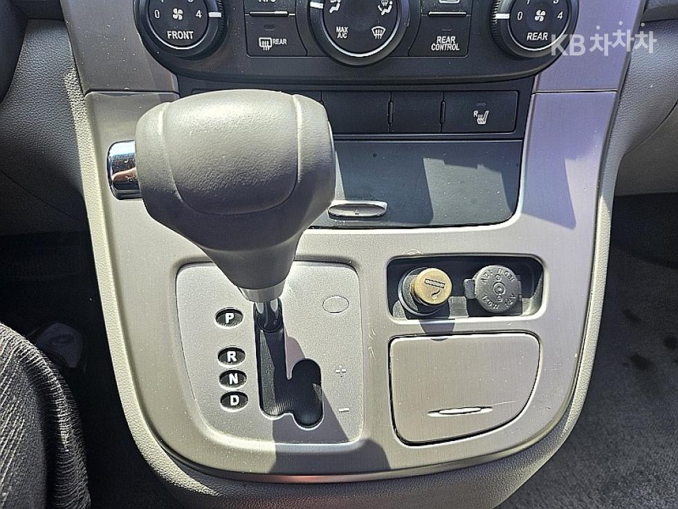 2012 - kia carnival