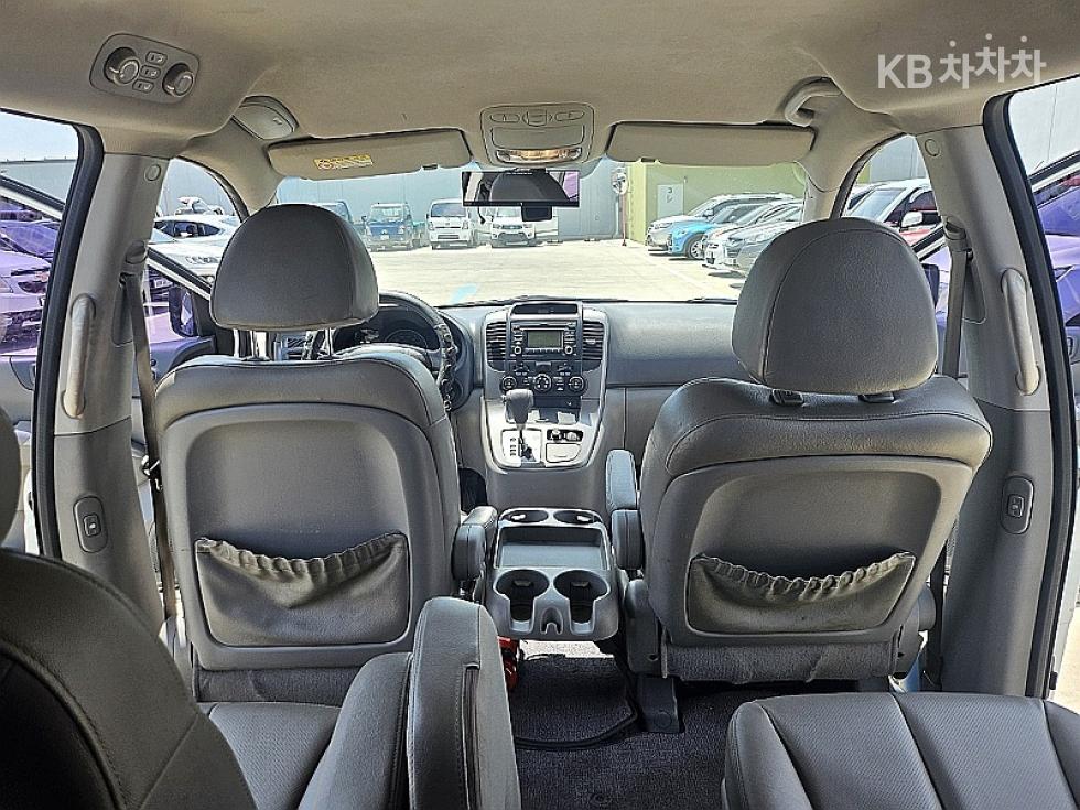 2012 - kia carnival