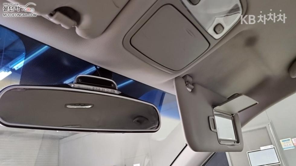 Kia Carens — miniaturë 14