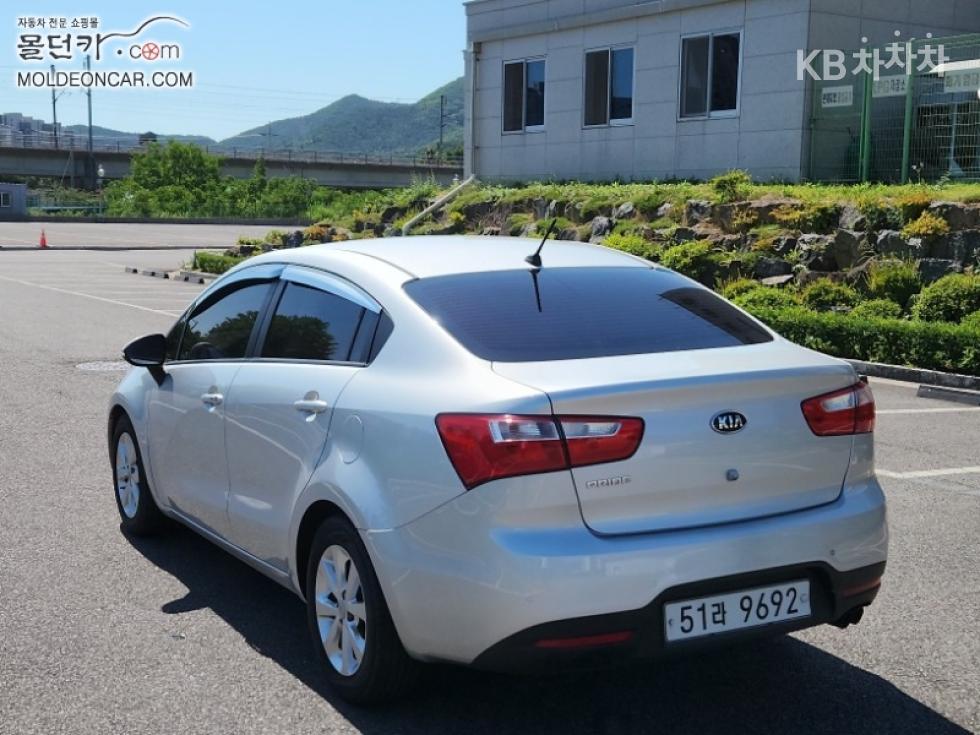 2014 - kia pride