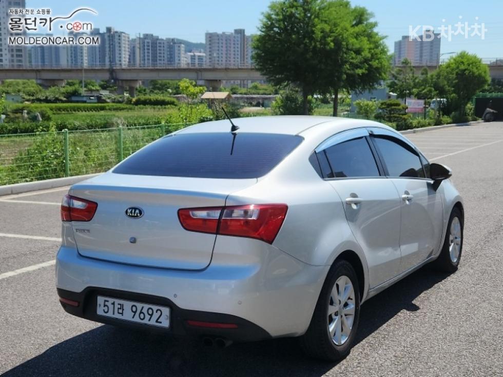 2014 - kia pride