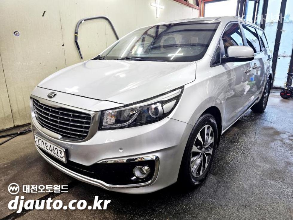 2017 - kia carnival