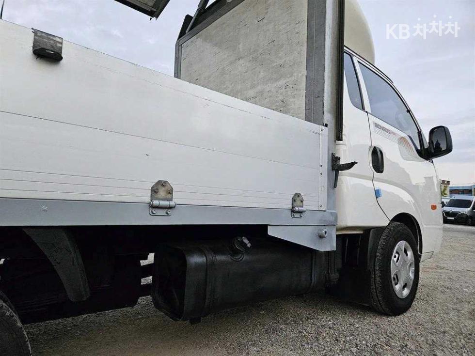 2015 - kia bongo iii