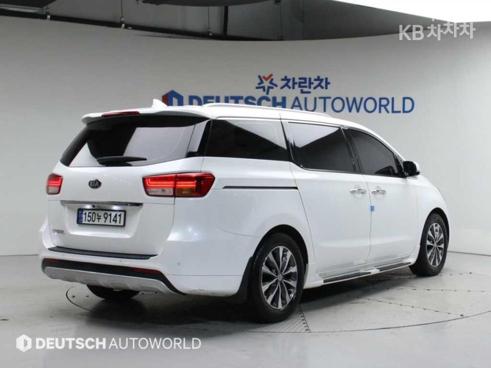 2017 - kia carnival