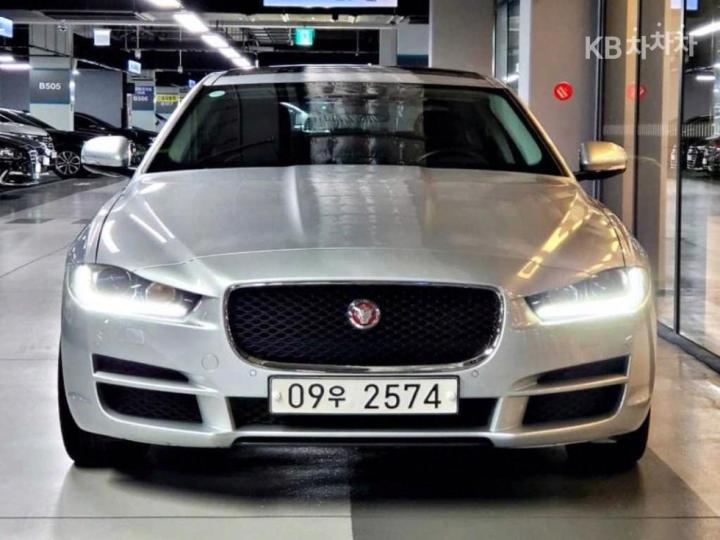 Jaguar XE 2.0 Diesel PRESTIGE 2