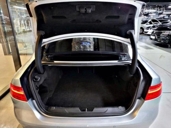 Jaguar XE 2.0 Diesel PRESTIGE 7