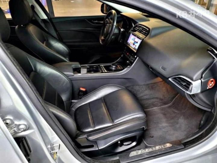 Jaguar XE 2.0 Diesel PRESTIGE 10