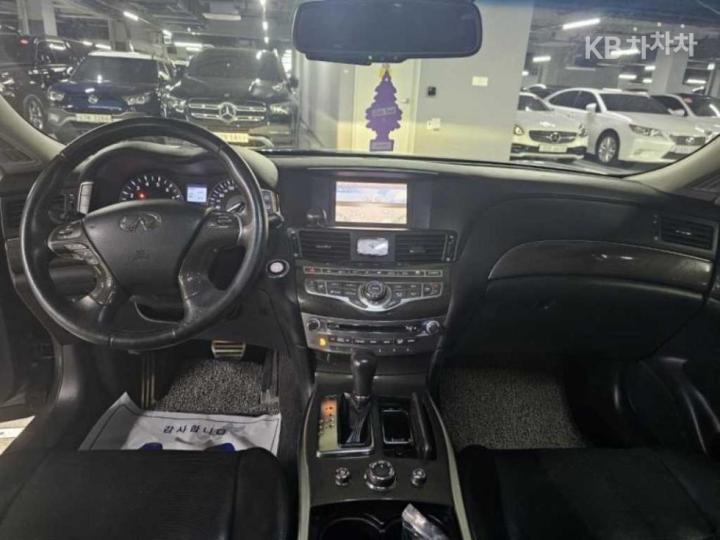 Infiniti M M37 Premium Y51 9