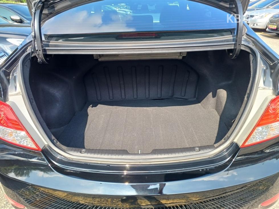 2012 - hyundai accent